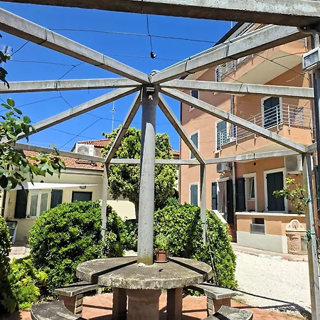 Apartment Domus Dafne *